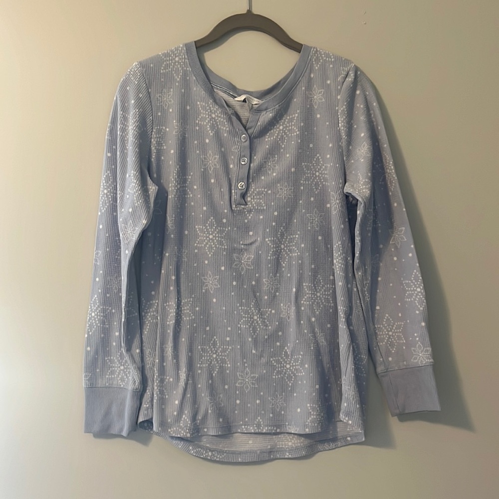 Cozy Dotted Snowflake Long Sleeve Fleece Pajama Shirt